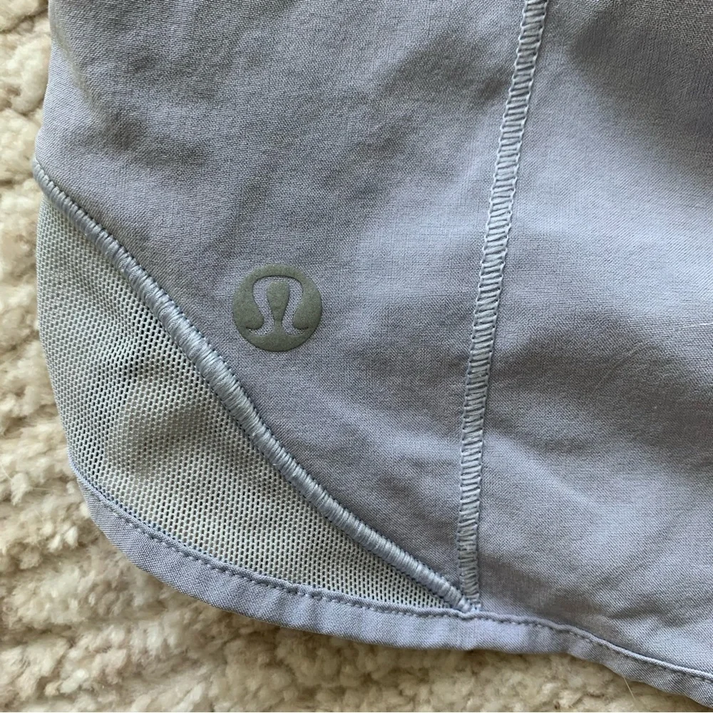 Lululemon Hotty Hot Short 4” Berry Mist Size 4 - Picture 6 of 7